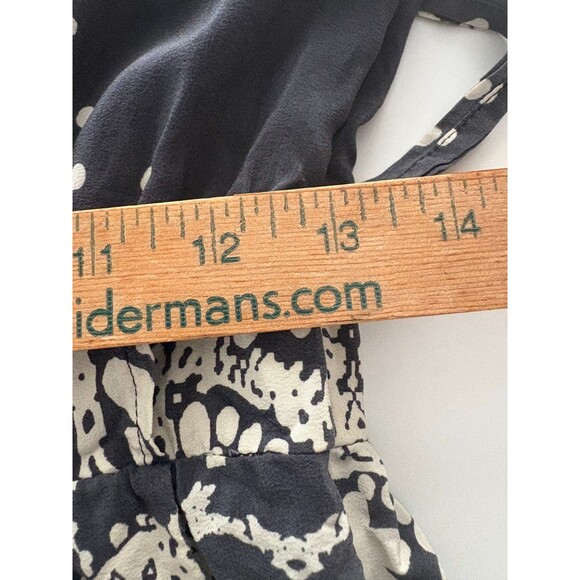 Charlie Jade Silk Romper Size Small Gray White Artsy V-Neck Side Zip Pockets - Picture 16 of 16